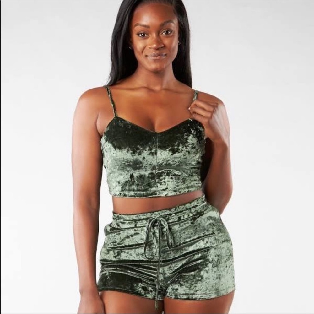 Buffbunny GREEN velvet lounge SET